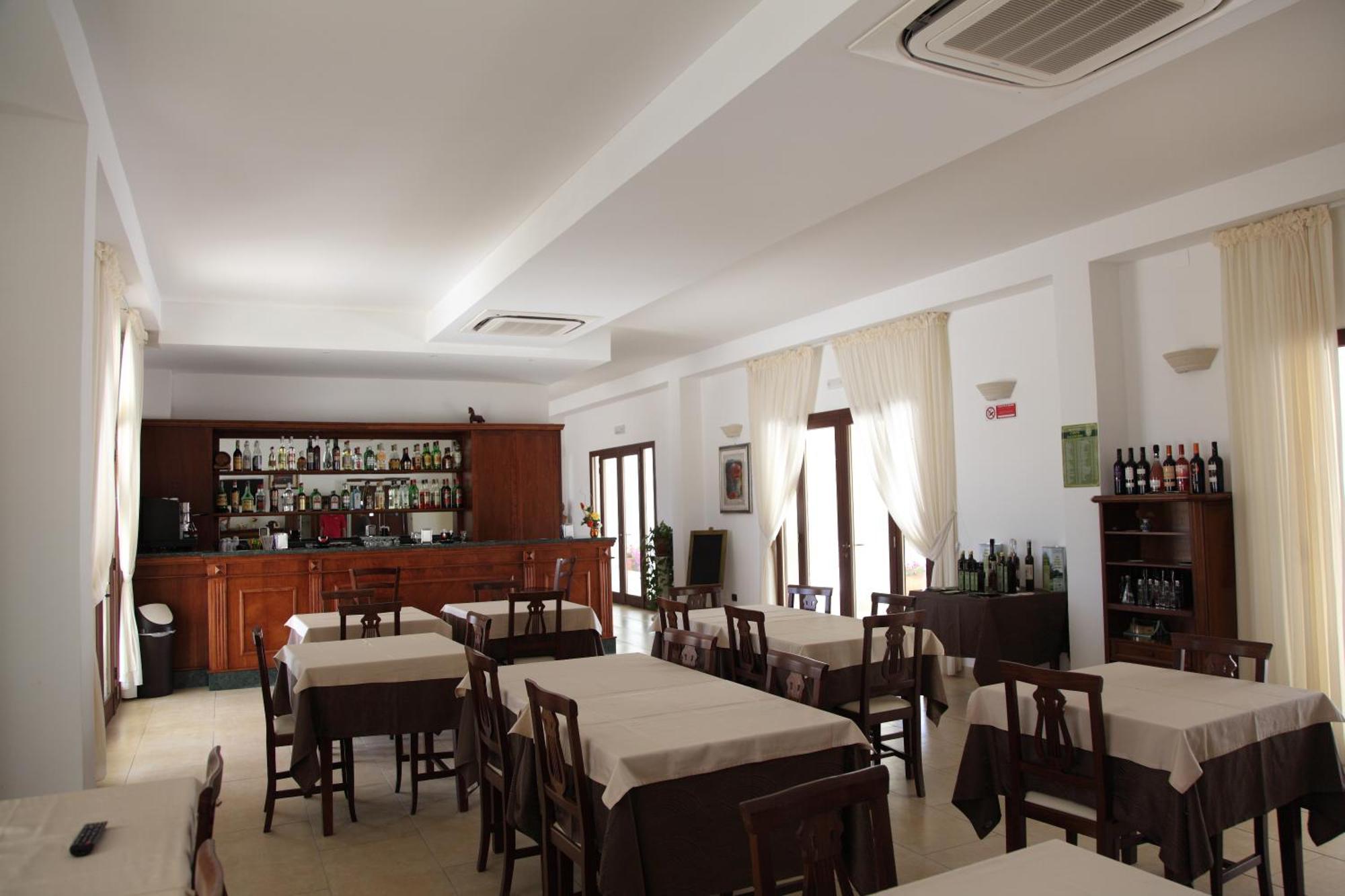 Agri Hotel Conte Salentino Sant Isidoro  Exterior foto